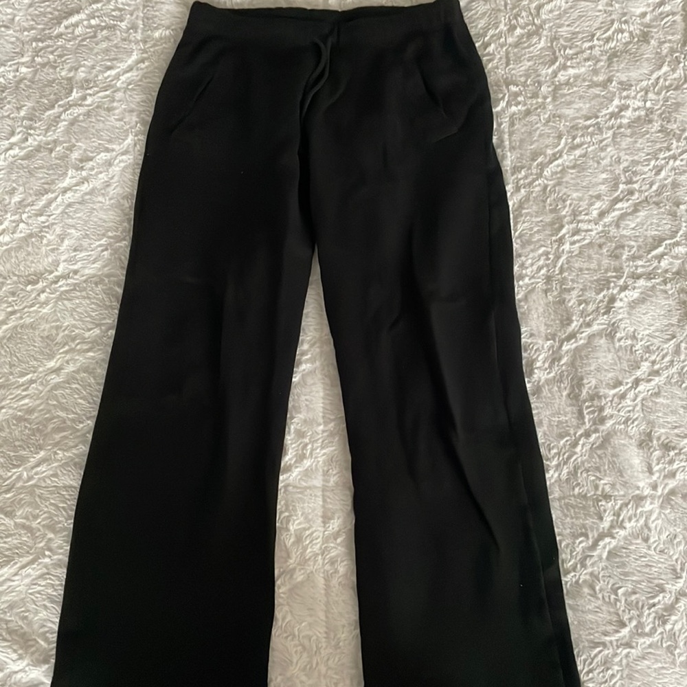 Pink Women’s boyfriend sweatpants with Pink along the butt. size xs. black